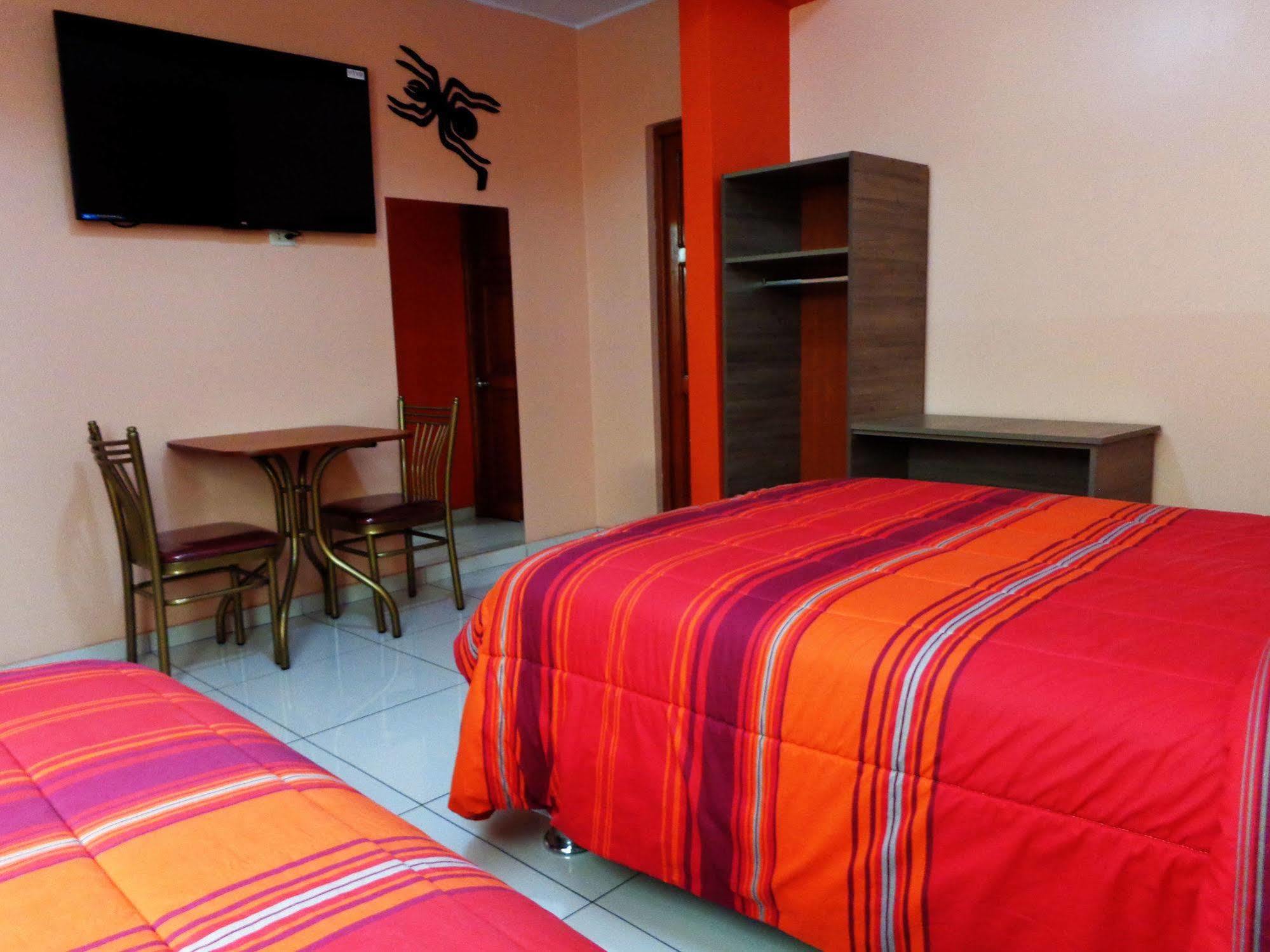 Hotel Challaca Ica Esterno foto